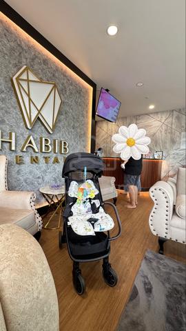 NUNA TRVL auto fold compact stroller - photo 2 of 3