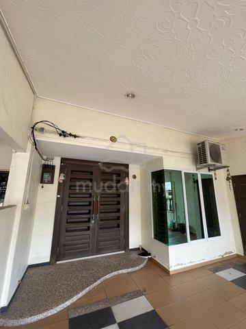 Fully Furnished 2-STOREY HOUSE FOR RENT 1