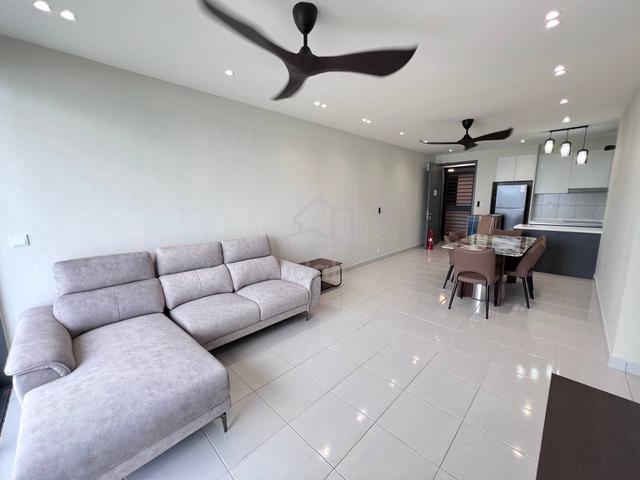 E'island Lake Haven Residence 1