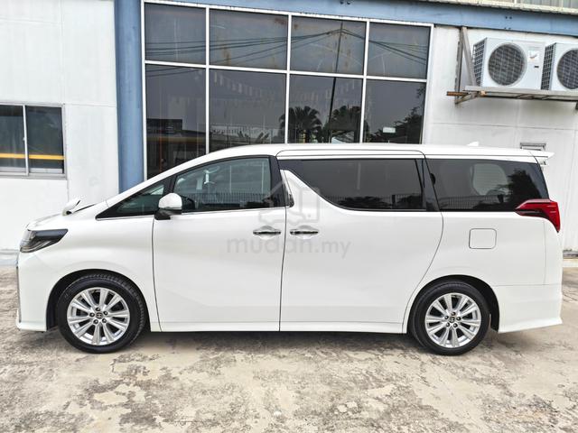 Toyota Alphard S 2022 8 Seater - 3