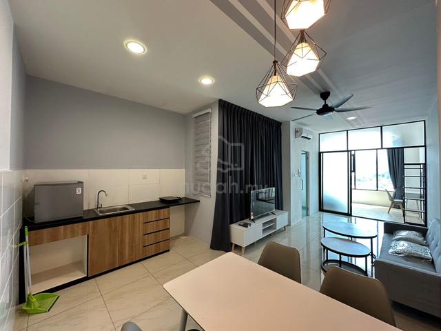 Manhattan Suites @ ITCC 1