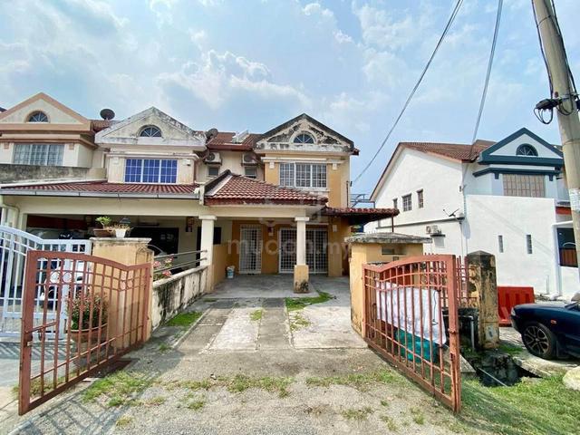 2-Storey House, Taman Putra Budiman, Balakong , with security 1