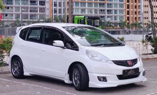 2014 Honda JAZZ 1.3 HYBRID FACELIFT (A) - 3