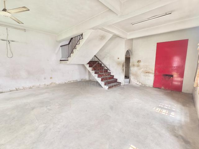 Endlot 2 Sty House @ Taman Sungai Besi Indah, Balakong, Super Cheap 1