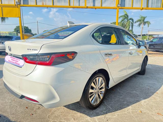2023 Honda CITY 1.5 V (A) FULL LOAN UNDER WARNTY - 2