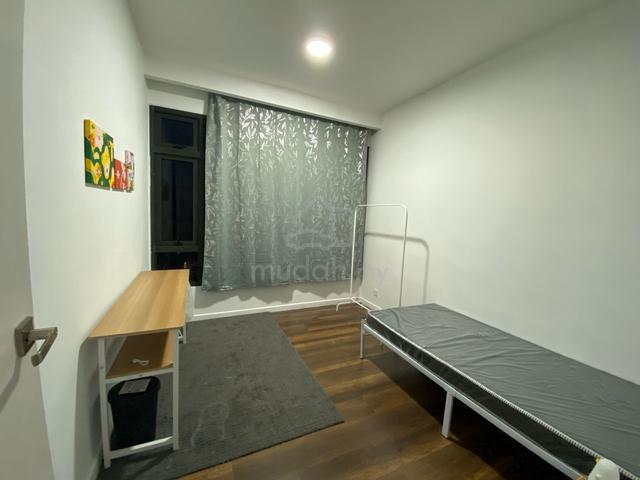 Serini Melawati LOW Deposit 1+1 - Medium Room 1