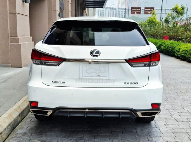 2022 Lexus RX300 F SPORT / Sunroof / 360 Camera - 4