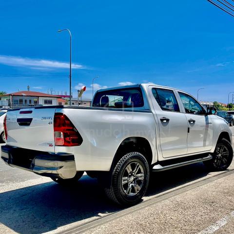 PROMOSI TERBARU 2026 Toyota HILUX 2.4 E MANUAL - 3