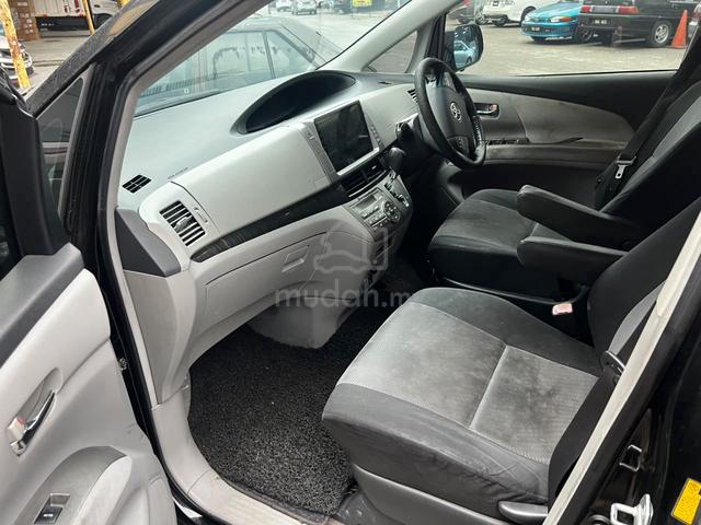 Toyota Estima 2.4 ACR50 8 Seat black interior - 3
