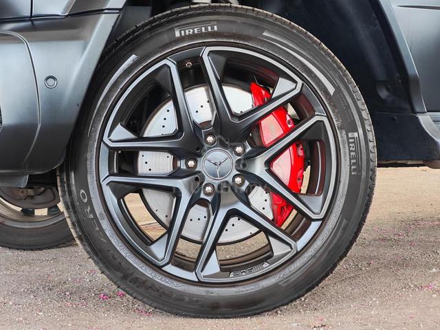 RED LEATHER 2023 Mercedes Benz G63 4.0 AMG G-MANUF - 3