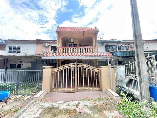 Rumah Cantik Facing Open di Taman Sri Muda – Siap Renovasi 1