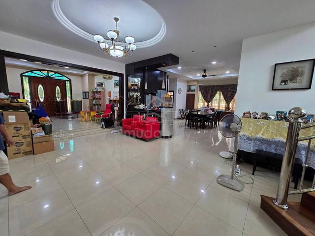 Fully Reno Furnish Own Built Taman Gembira Klang 2.5sty Bungalow House 1