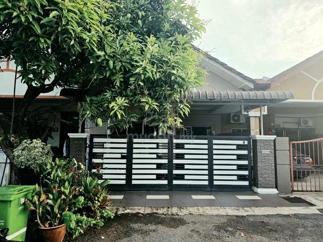 Teres Setingkat Kg Padang Jaya, Kuantan 1
