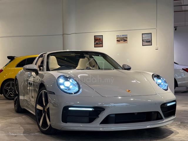 2021 Porsche 911 Targa 4S Heritage Edition 3.0 - 1