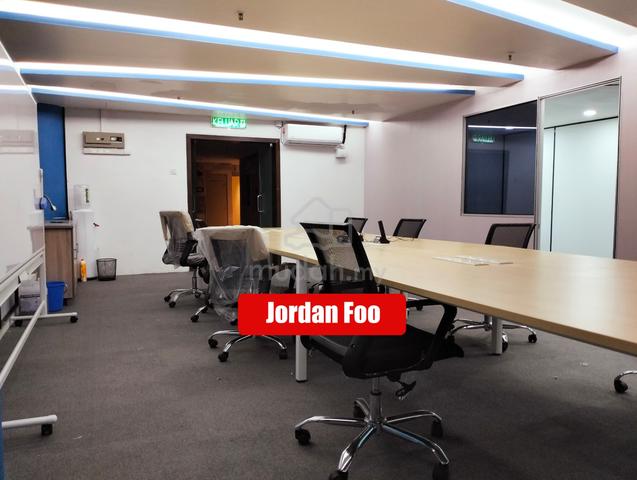 MBF Tower Office lot 850sf Furnished Suitable for office Gurney 1