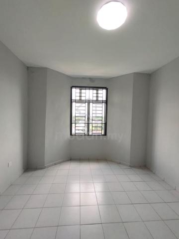 Larkin Idaman Apartment 1