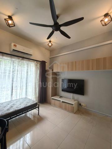 Single Room With Balcony @ Kristal Heights, Seksyen 7, Shah Alam 1