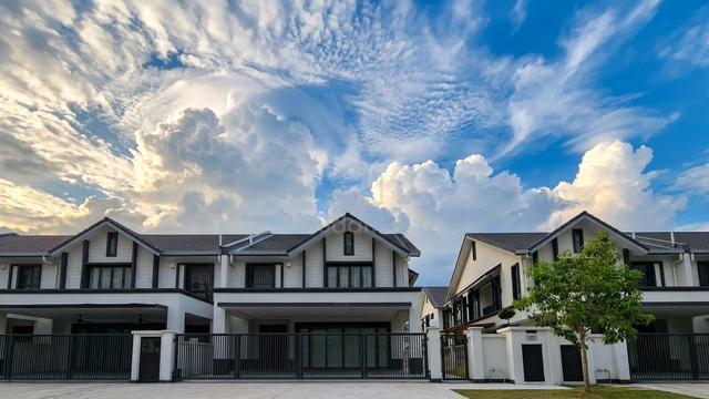 Elmina - Below Market Value, Brand New Semi-D House 1