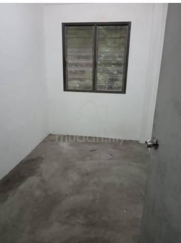 Apartment Idaman 1
