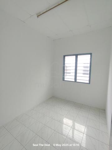 Teres Setingkat Tengah Taman Ayer Molek Seksyen 1 Melaka 5