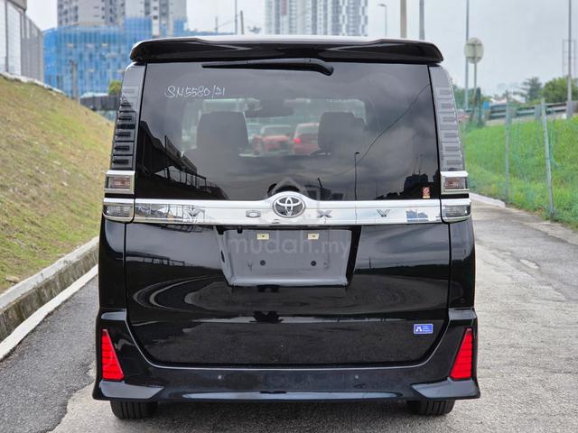2021 Toyota VOXY 2.0 ZS KIRAMEKI III (A) - 4