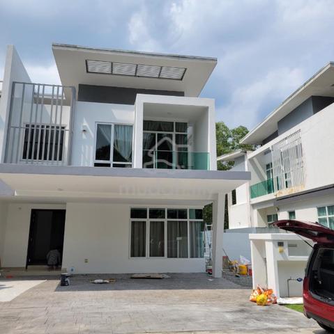 Renovated Clover Garden Residence Semi D Lepironia For Sale Cyberjaya 1