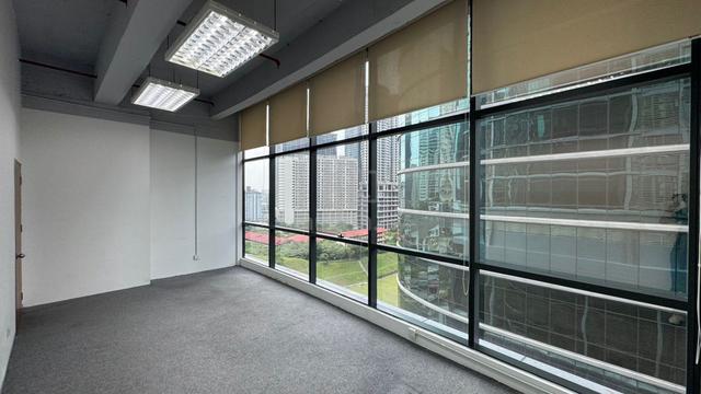 The Vertical Business Suites Office For Rent / Office Sewa 1