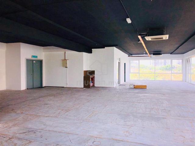 Ativo Plaza Shop-Office with Corner For Sale 1