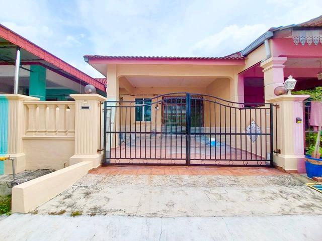 (BOOKING RM1000) 1 Storey Terrace Taman Tanjung Gadong, Muar 1