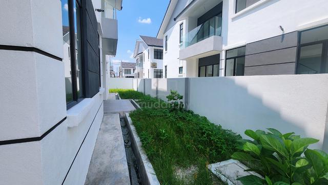 Grand Retreats Bandar Baru Sri Klebang Brand New Double Storey Semi-D 1