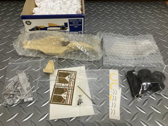 Studio27 Williams Renault FW15C 1/20 Model Kit - photo 2 of 6