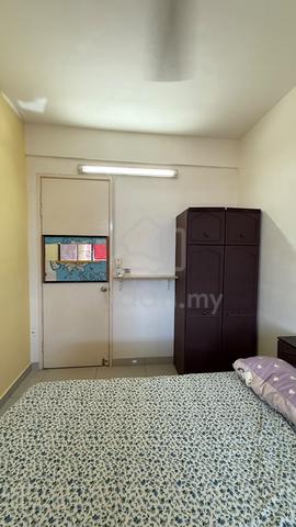 Room for RENT@ Wellesley Residence, Butterworth 1