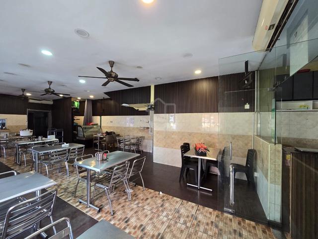 Oug / Tan Yew Lai Facing Main Road Shoplot for Sale 1