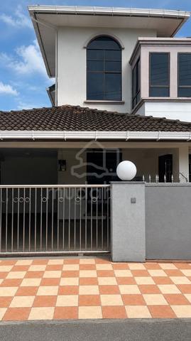 Good offer/ Stampin/ 2 storey semi detached/ fully extend/ nice unit 1