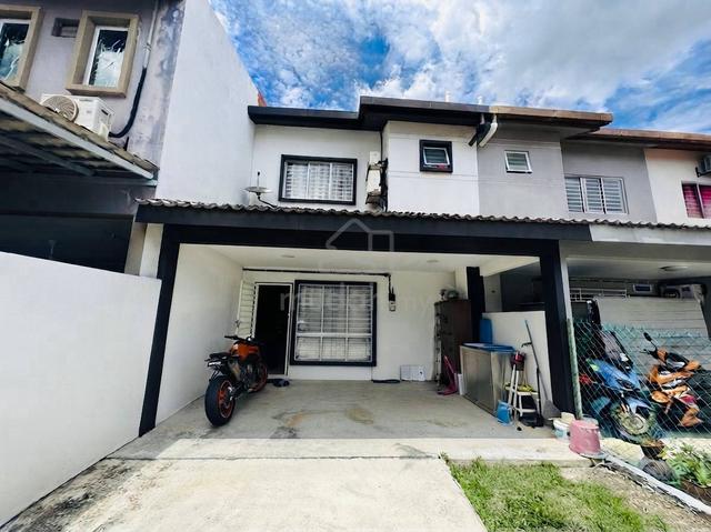 RENOVATED🔥 2-Storey Terrace House Taman Desiran Bayu, Puchong 1