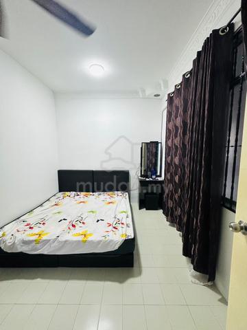 Room For Rent at Taman Bukit Jambul 1