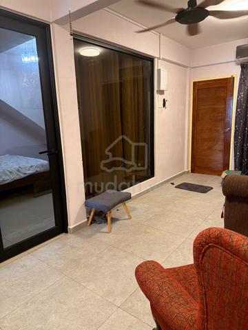 town house ground floor fully renovated and furnished is for sale 1