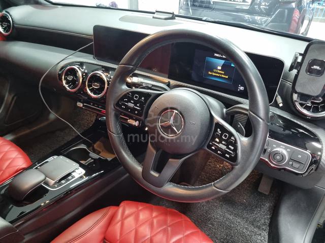 Mercedes Benz A180 sporty luxurious Nappa interior - 4