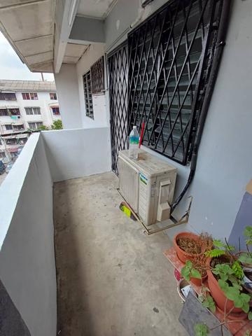 Flat Pandan Indah 1
