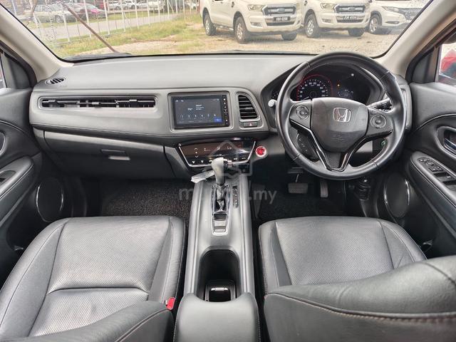 2021 Honda HR-V 1.8 V F/Service 1Owner Like New - 3