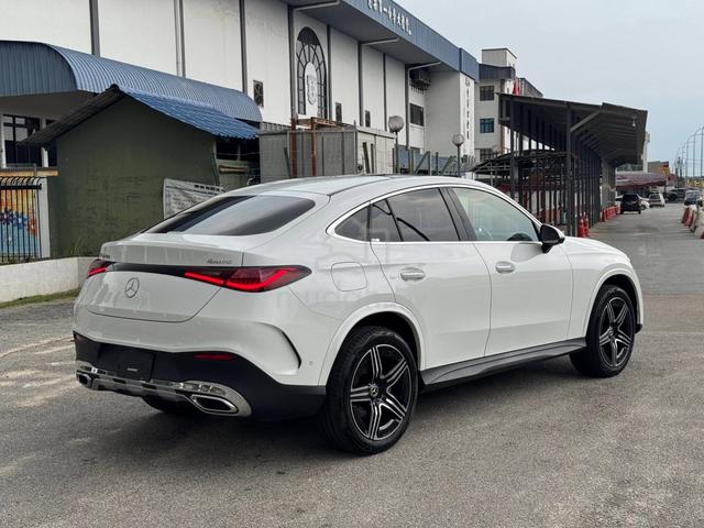 2023 Mercedes Benz GLC220d 2.0 4MATIC COUPE AMG - 4