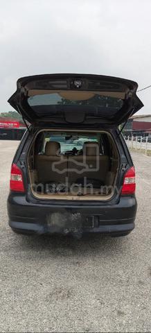2011 Nissan GRAND LIVINA 1.6 IMPUL MC FACELIFT (M) - 4