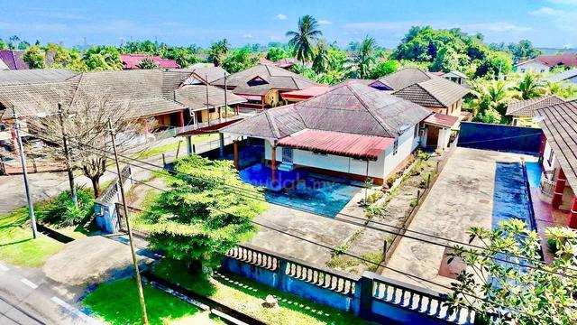Banglo Tanah Luas Mak Chili Kemaman 1