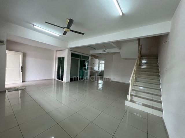 Melaka Ayer Keroh Taman Tasik Utama Double Storey BIG Terrace House 1