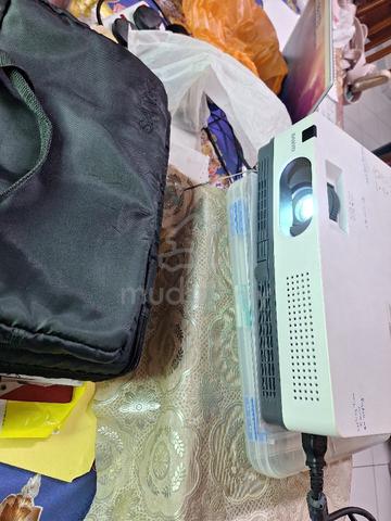 Sanyo xga projector  - photo 4 of 5