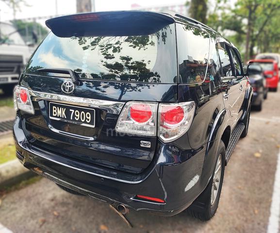 2013 Toyota FORTUNER 2.7 V Direct Owner - 4
