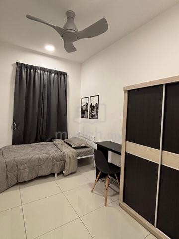 Batu Kawan - Middle room (carpark and Wifi) 1