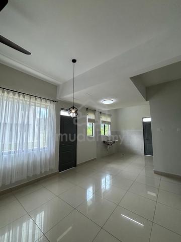 Semi D BARU 5 Bilik !! 3 Tkt !! Bangi !! Nego !! 4