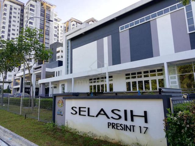 Partially Furnished Bilik Sewa Bujang Perempuan - Intermediate Room 1