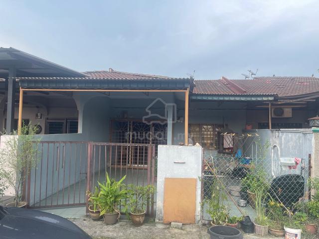 20 x70 House for sale. The price is negotiable. 👍 1